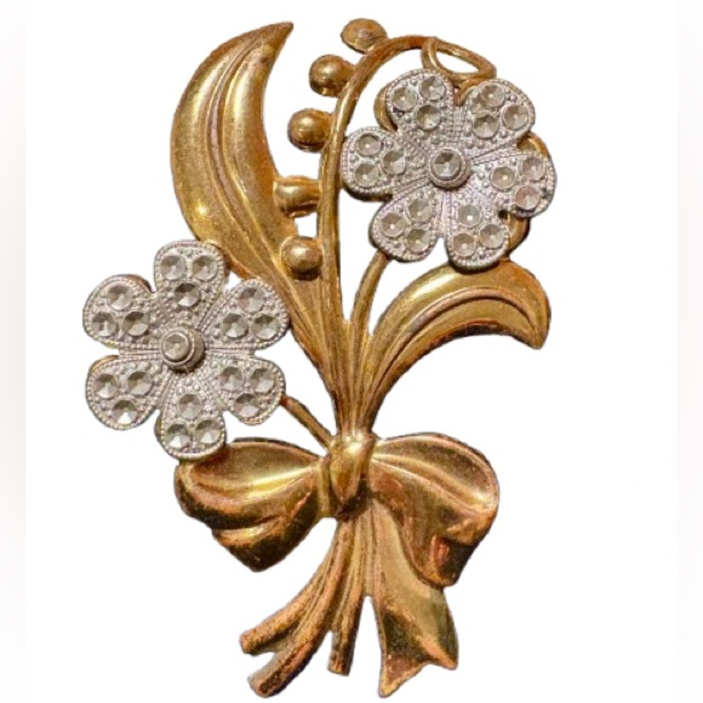 Brooch Vintage 1950's Large Silver Tone Flowers Gold Tone Bow Leaves & Berries